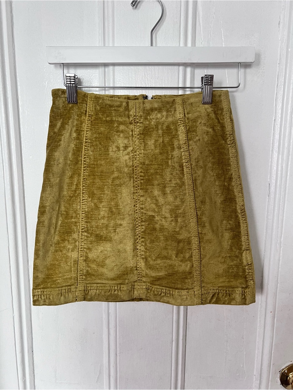 Free People Olive Green Boho Retro Chic Velvet Mini Festive Chartreuse Skirt 0